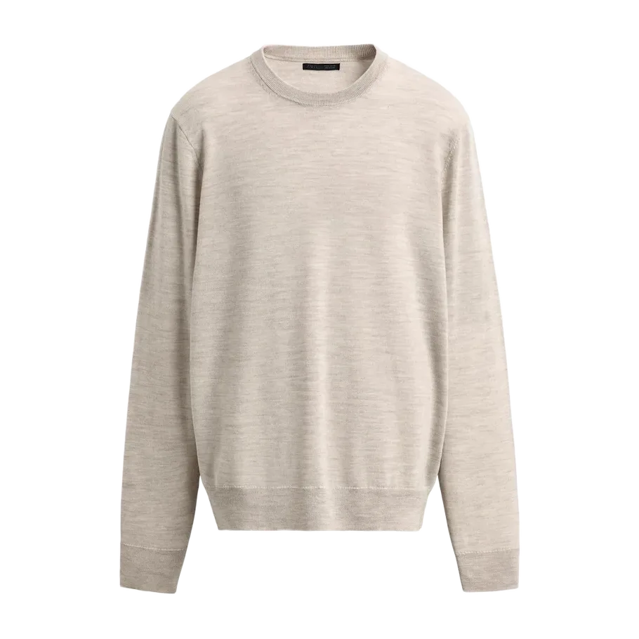 Pull écru détouré